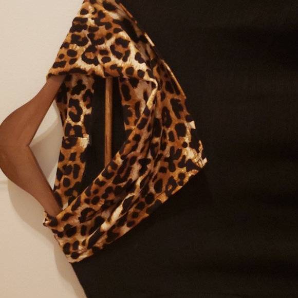 Tunic - Picture 2 of 4